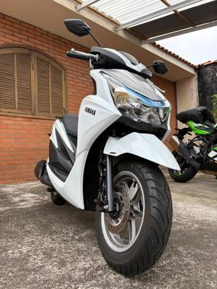 YAMAHA FLUO 125 HYBRID CONNECTED ABS 